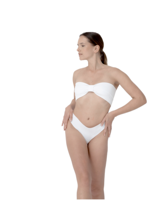 Seamless women's briefs for treatments
